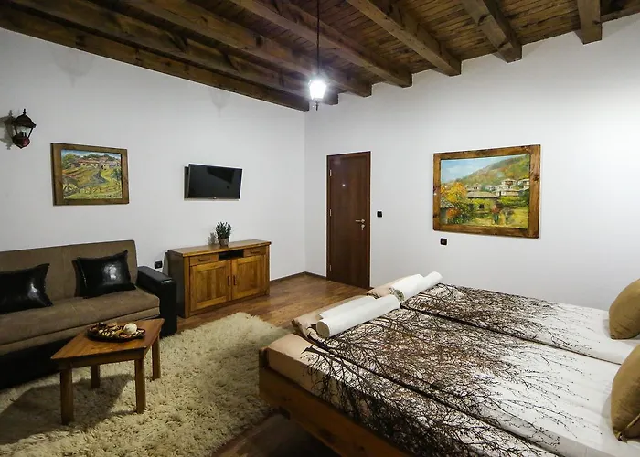 Konukevi Rodopski Kat Yukarı Cuma