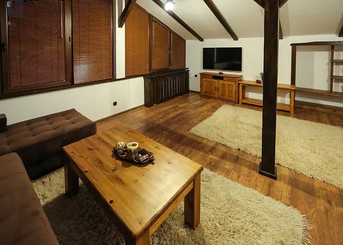 Rodopski Kat Konukevi Yukarı Cuma