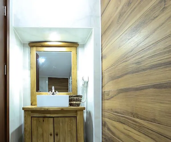 Rodopski Kat Konukevi *